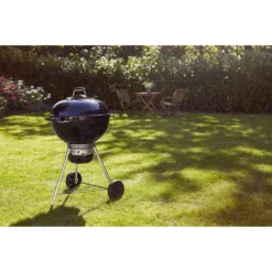 Pack Barbecue Charbon Master-Touch 5750 Noir + Kit De Nettoyage - Weber -Weber King Boutique pack master touch 5750 noir kit nettoyage weber 2020000032168 3